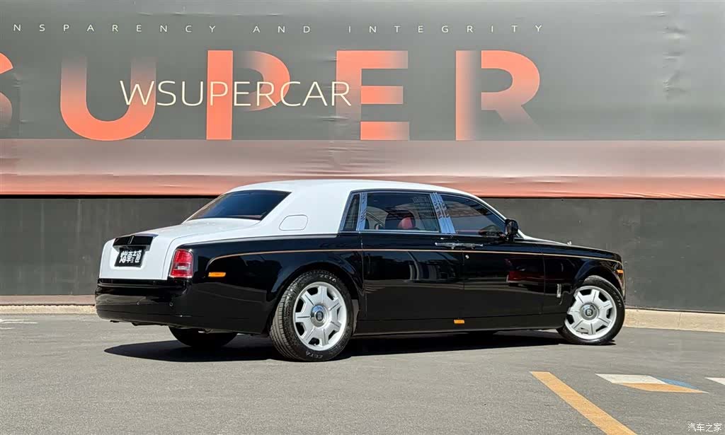 Rolls-Royce Phantom, 2012 3