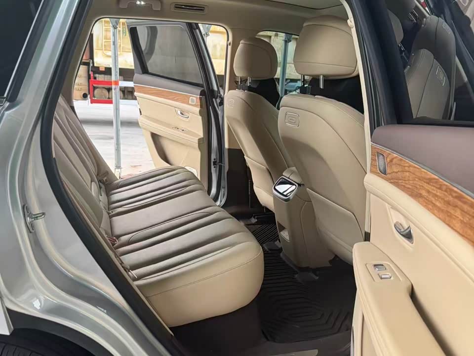 AITO Ask the world M7