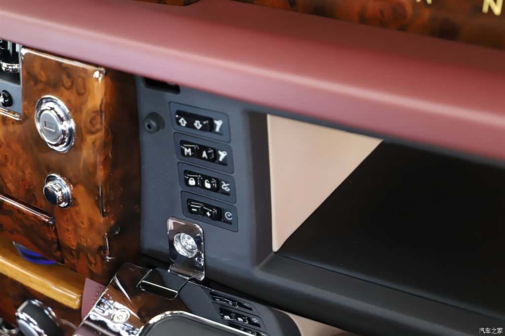 Rolls-Royce Phantom, 2012 26