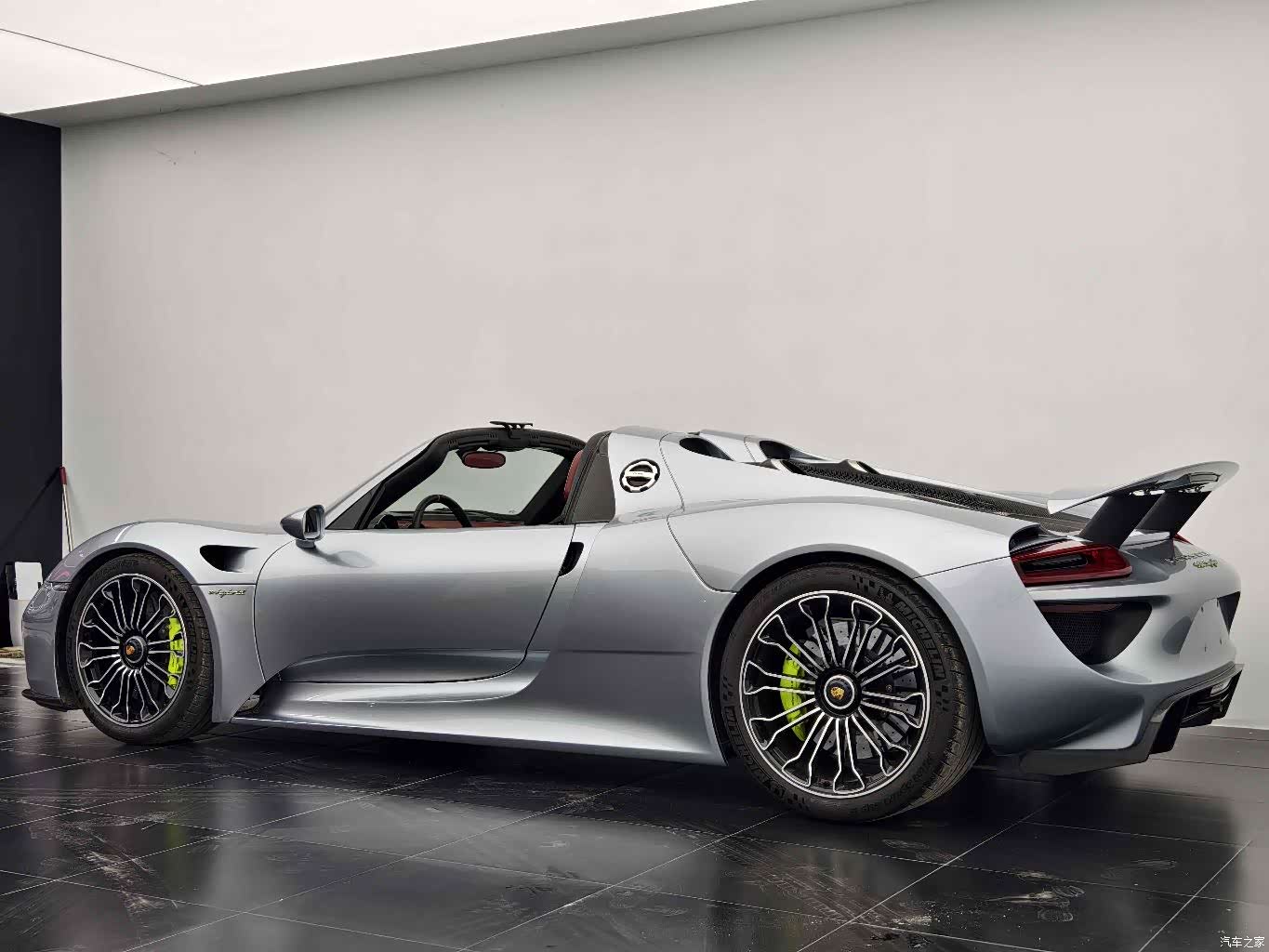 Porsche 918, 2016 все фото