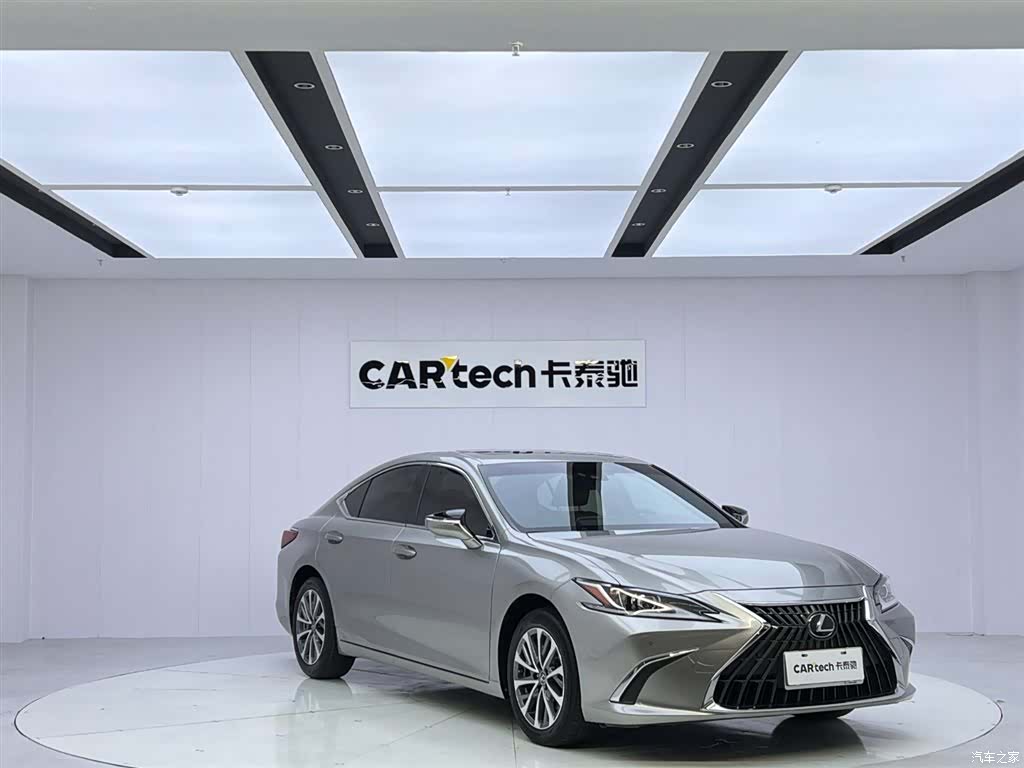 Lexus ES, 2022 7