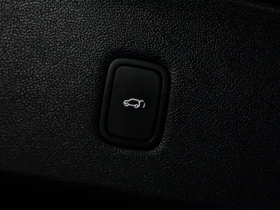 AITO Ask the world M9