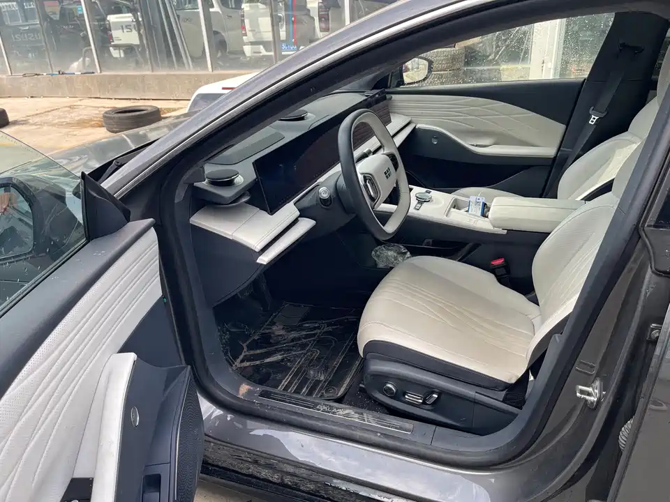 Geely Galaxy Galaxy E8