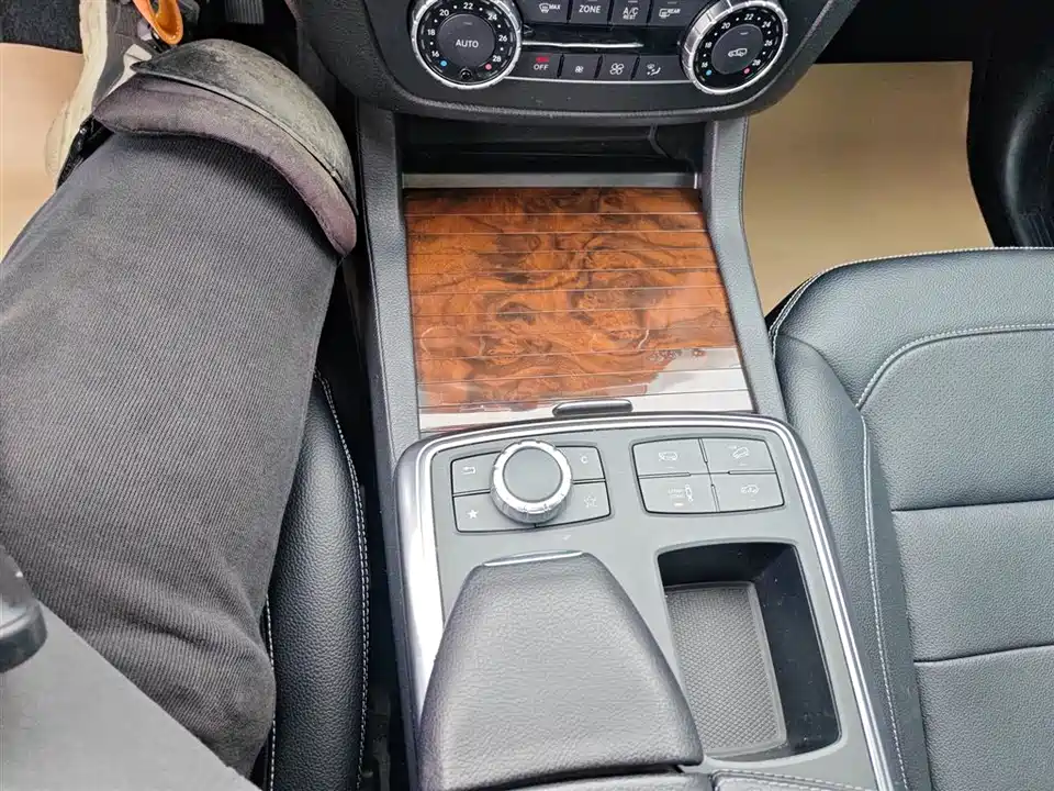 Mercedes-Benz M class