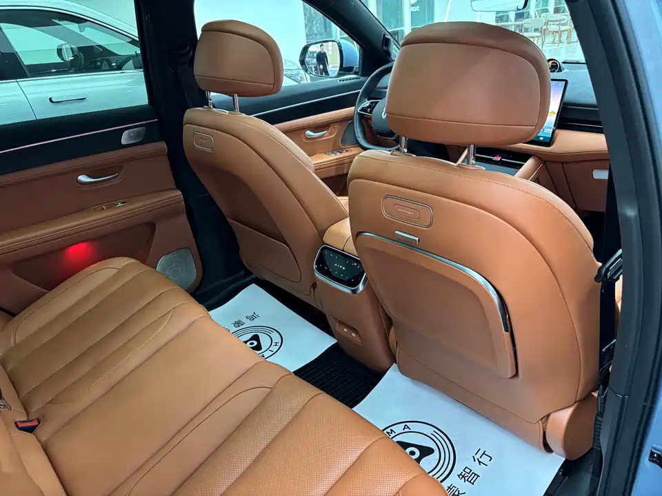 AITO Ask the world M7