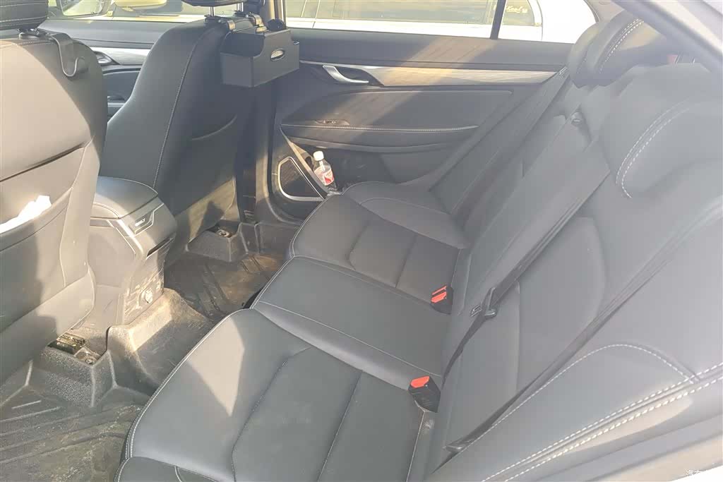 Geely Emgrand, 2020 11
