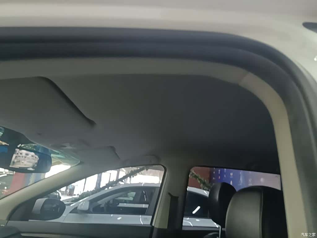 Wuling 360, 2019 18