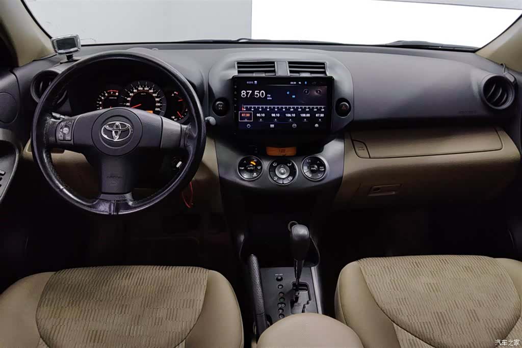 Toyota RAV4, 2011 12