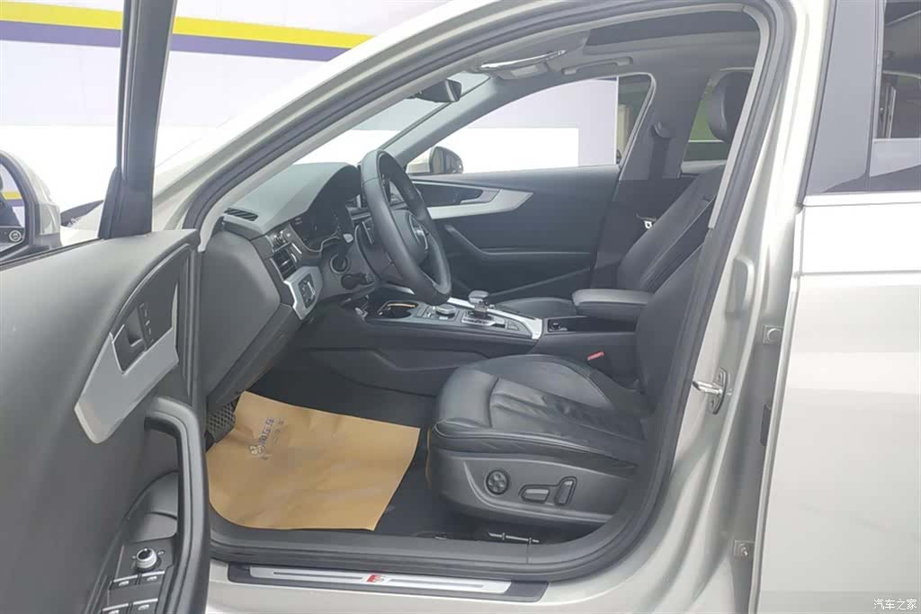 Audi A4L, 2019 9
