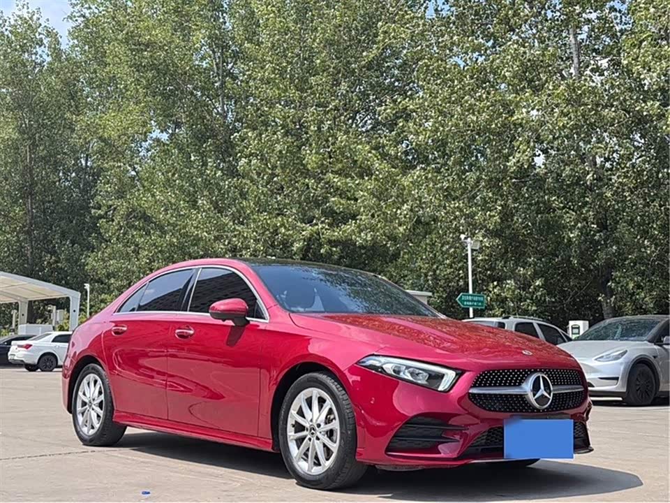 Mercedes-Benz Class A Mercedes-Benz Class A