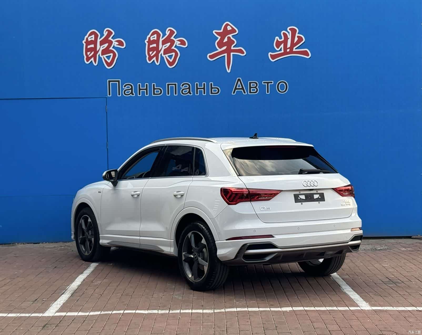 Audi Q3, 2022 12