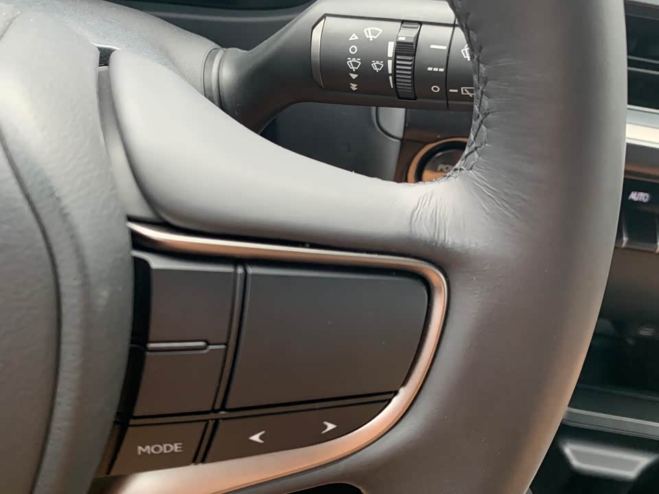 Lexus UX Lexus UX