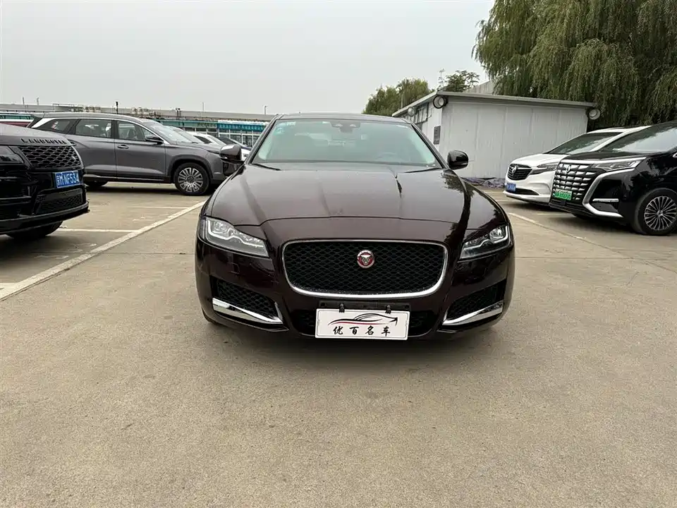 Jaguar XFL