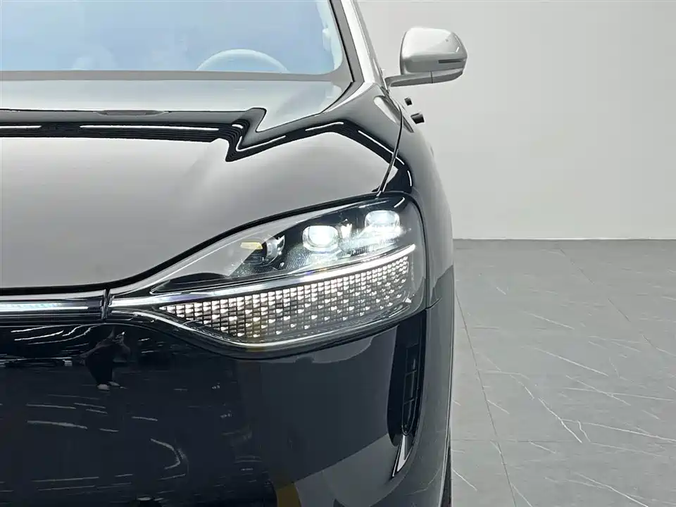 AITO Ask the world M9