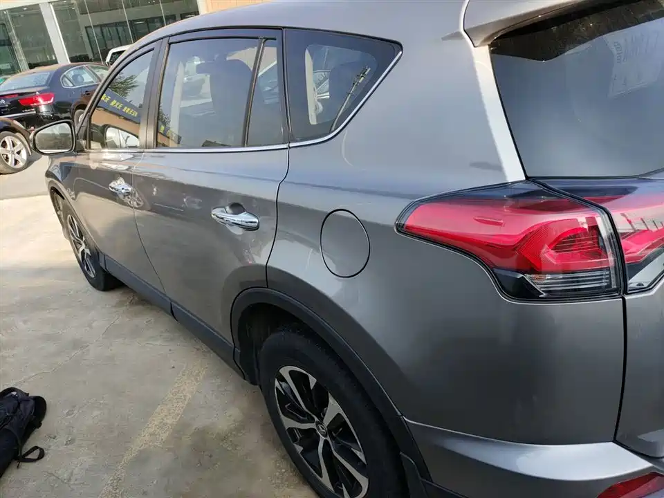 Toyota RAV4 Rongfang