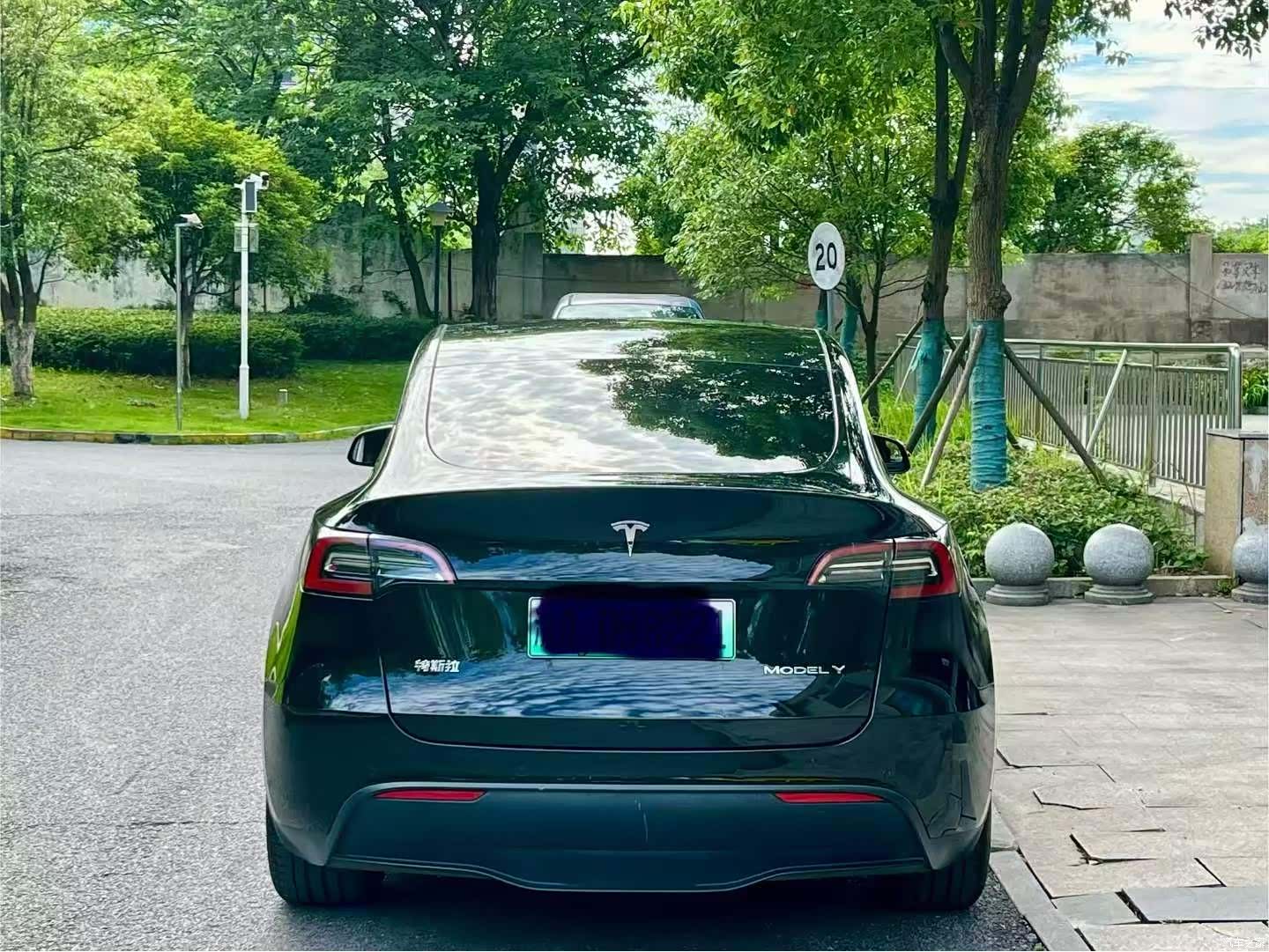 Tesla Model Y, 2023 8