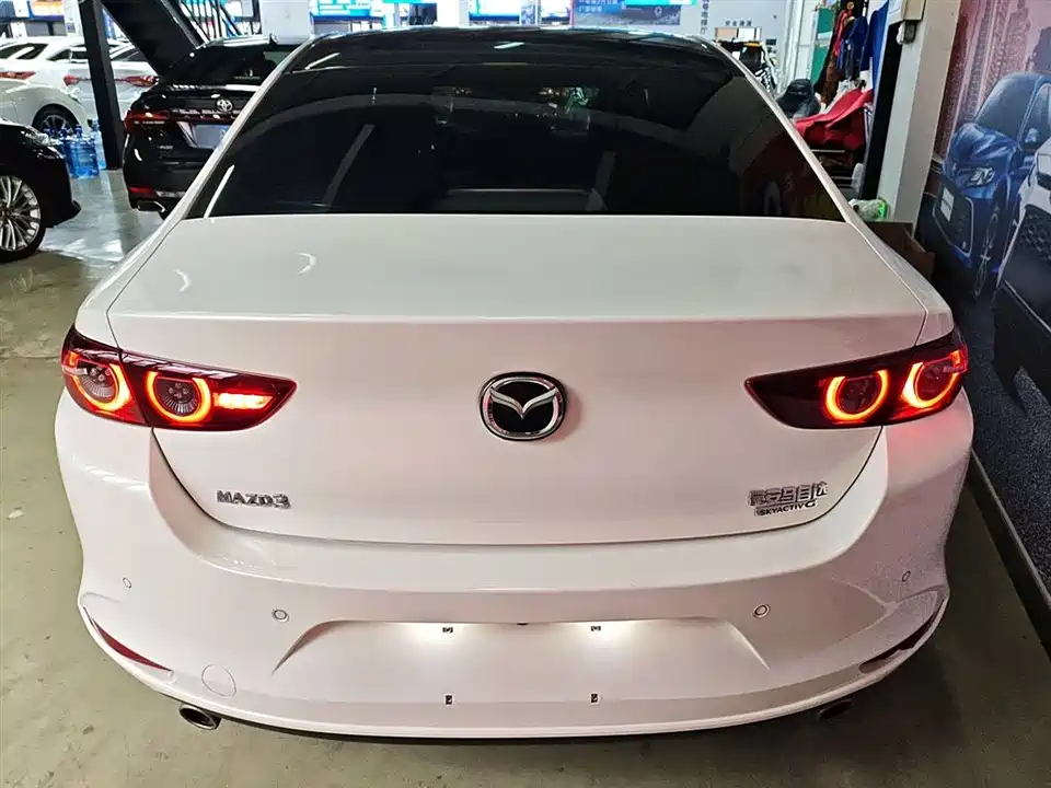 Mazda 3 Angkesaila