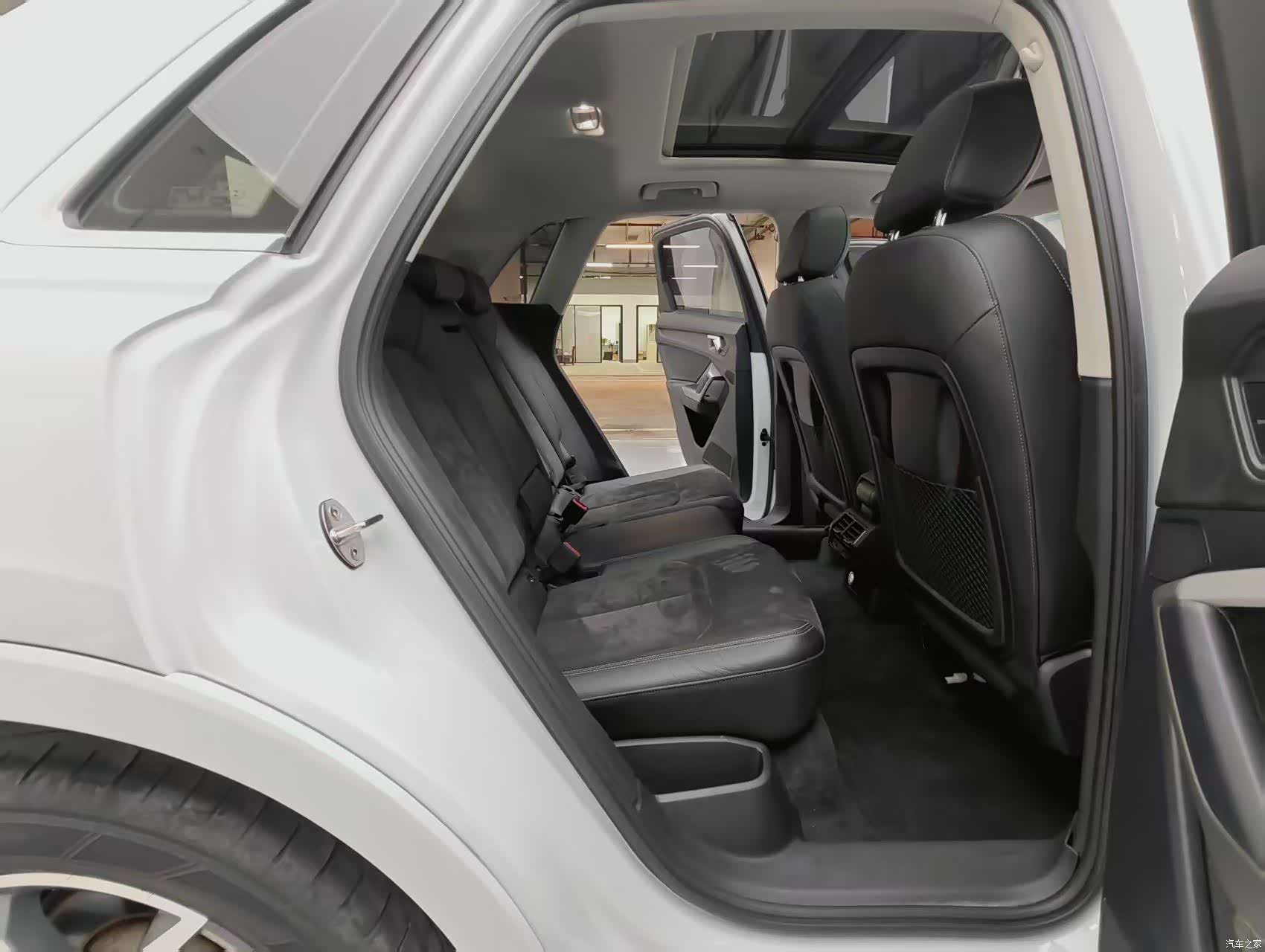 Audi Q3, 2022 12