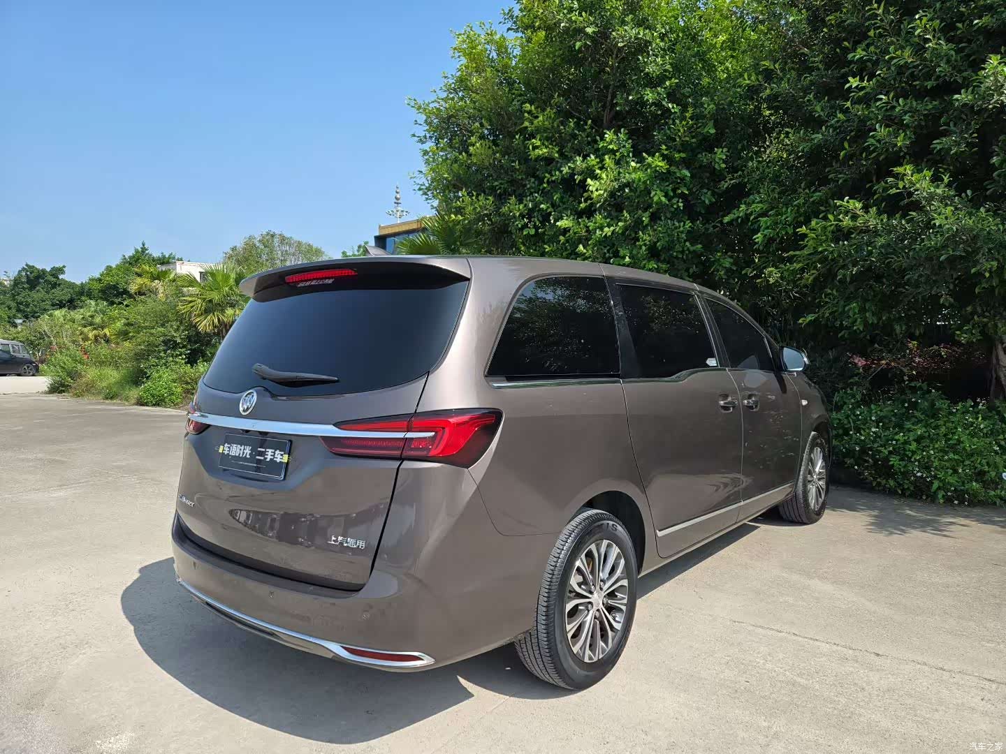 Buick GL8, 2021 4