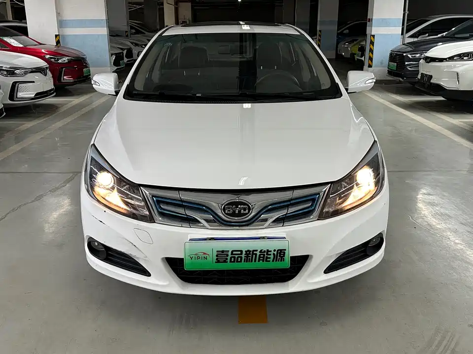 BYD e5