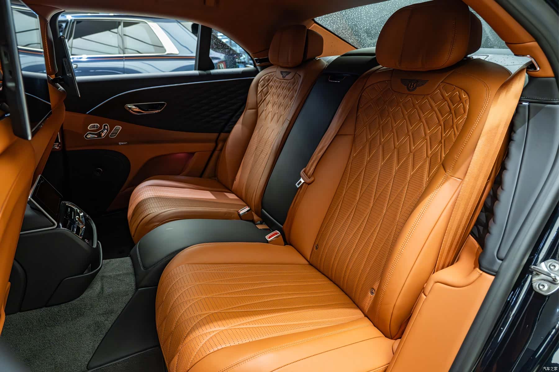 Bentley Flying Spur, 2022 11