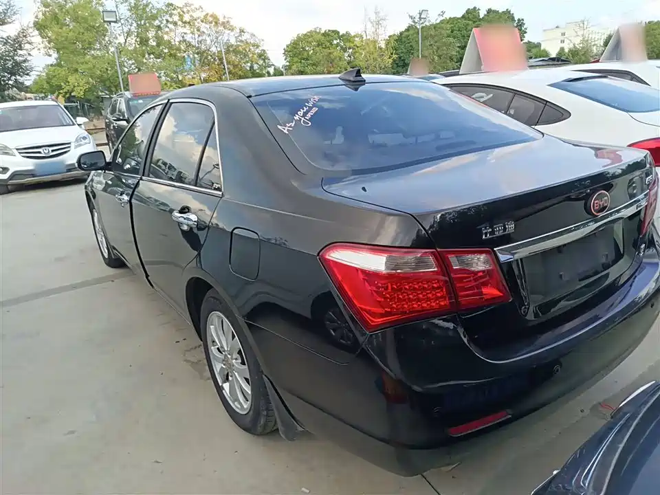 BYD G6