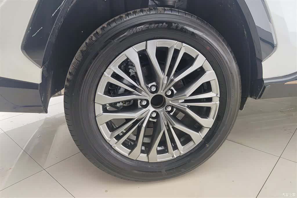 Toyota Wildlander, 2026 6