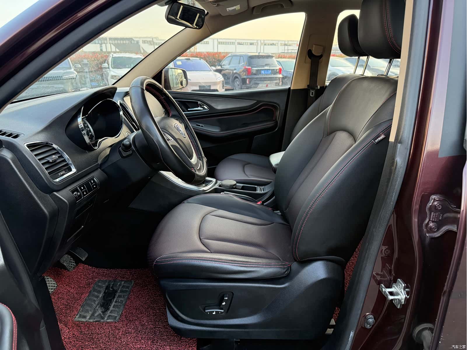 Wuling 560, 2016 6