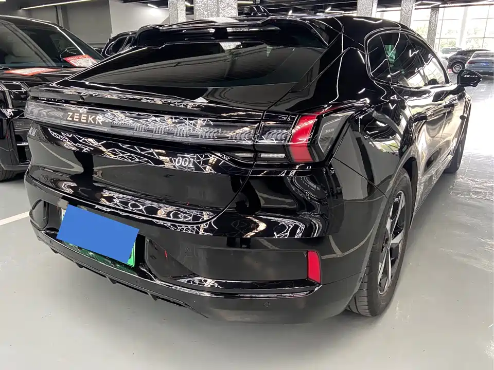 Zeekr 001
