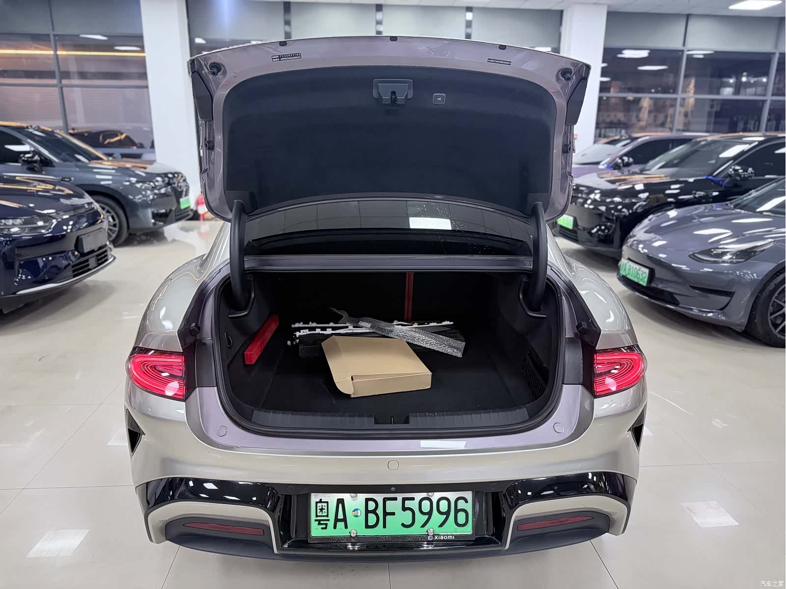 Xiaomi SU7, 2024 11