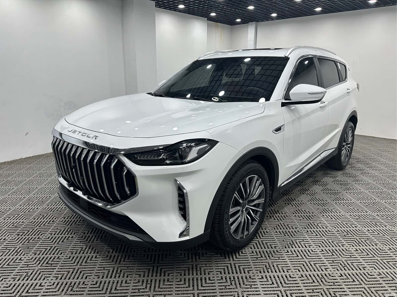 Jetour X70, 2023 3