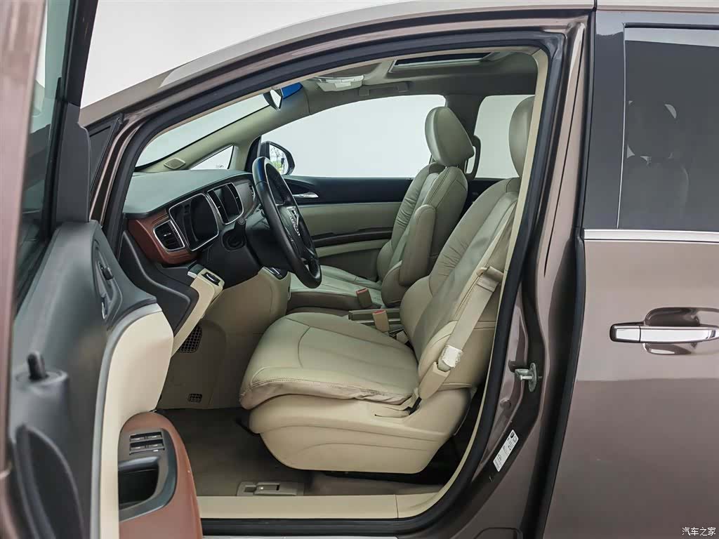 Buick GL8, 2017 10