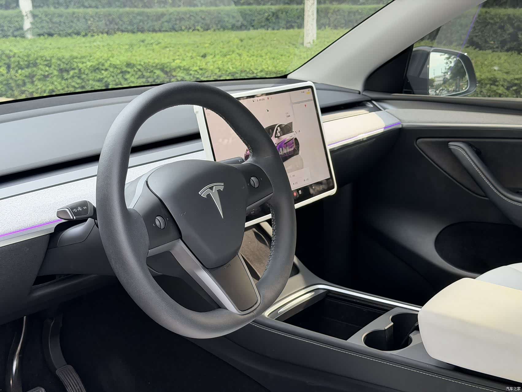 Tesla Model Y, 2024 6