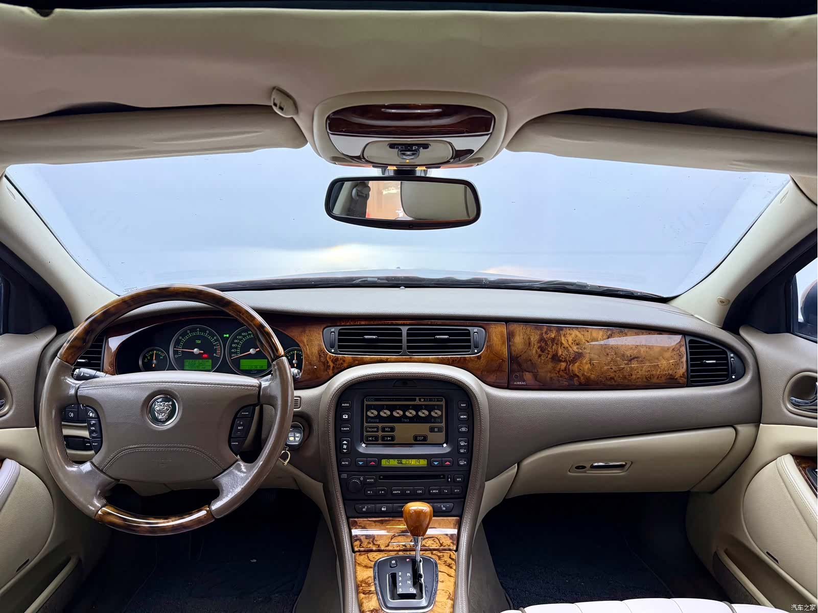 Jaguar S-TYPE, 2006 9