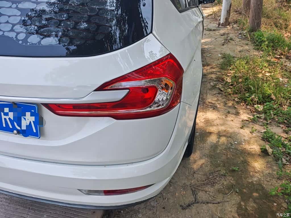 Wuling 310W, 2019 8