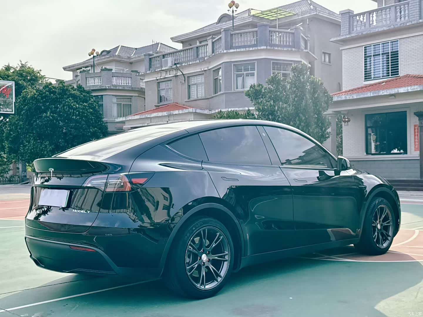 Tesla Model Y, 2024 7