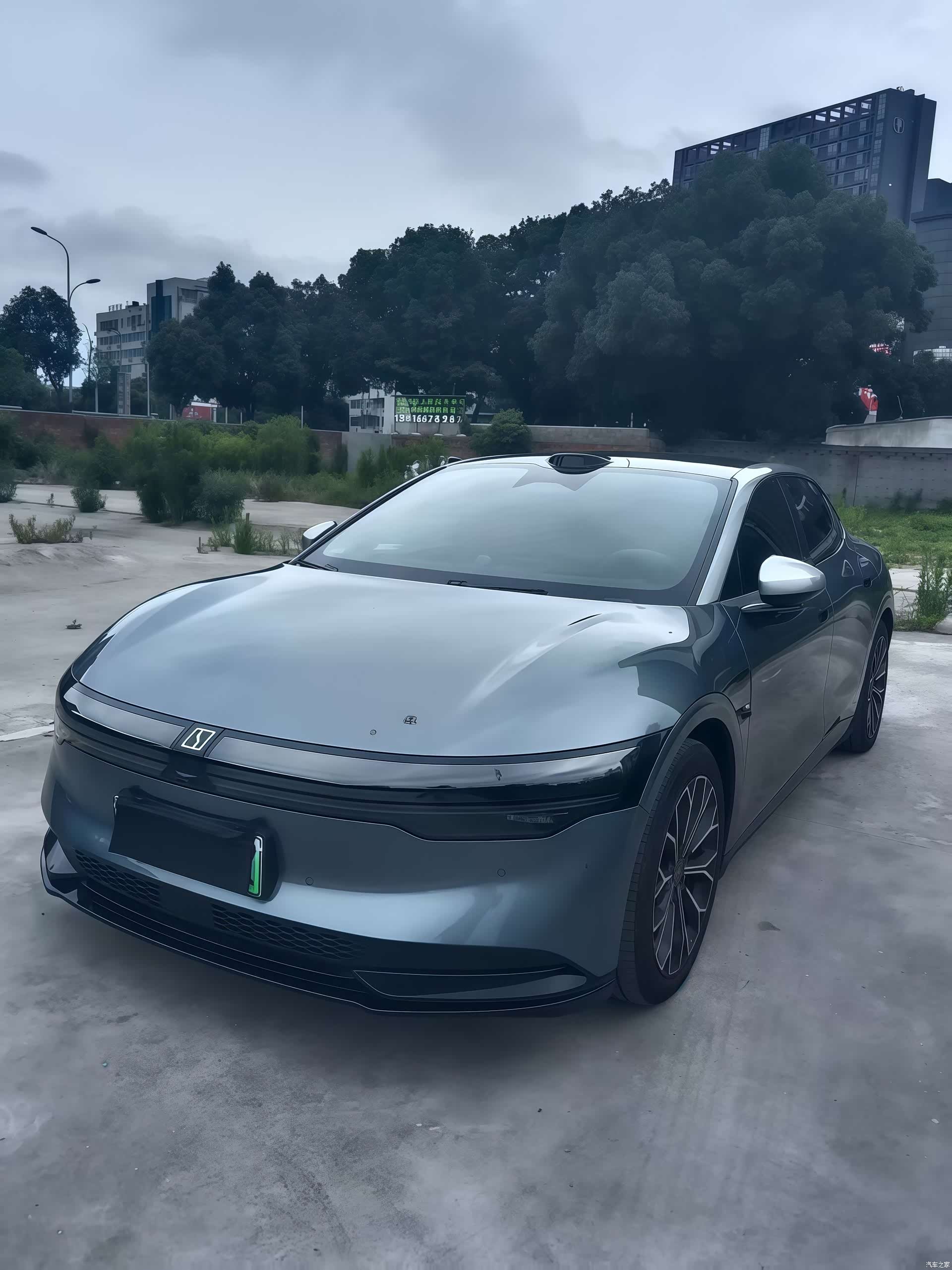Zeekr 007