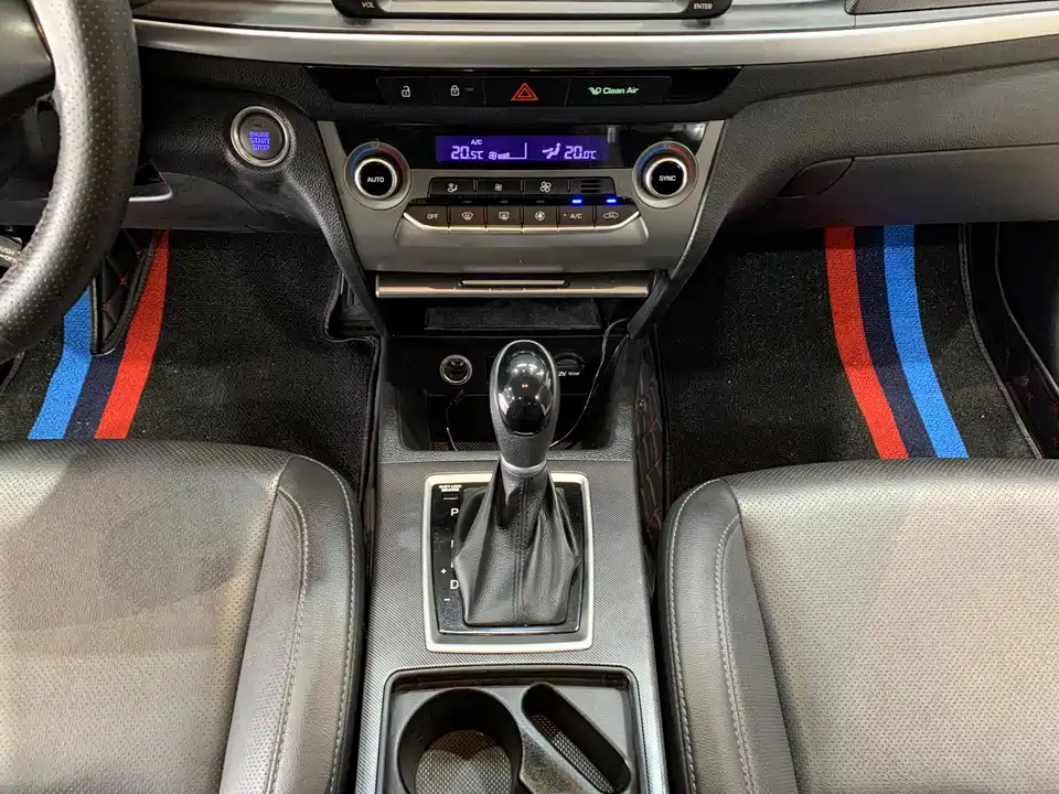 Hyundai Name picture