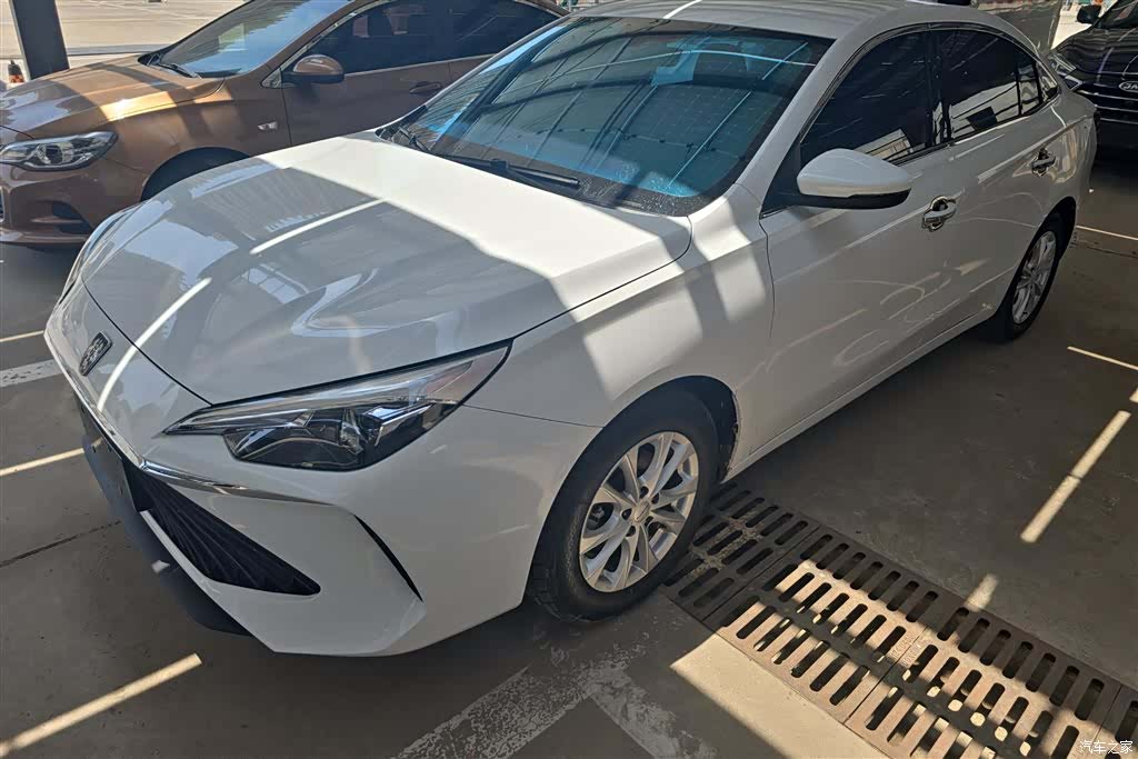 Roewe i5, 2023 1