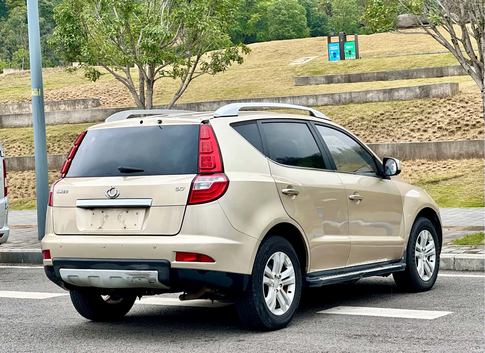Geely GX7, 2014 8