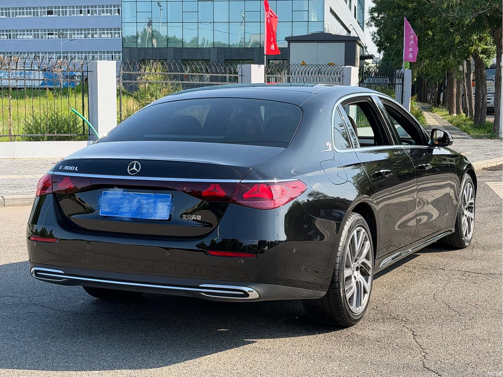 Mercedes-Benz E-Class, 2024 14