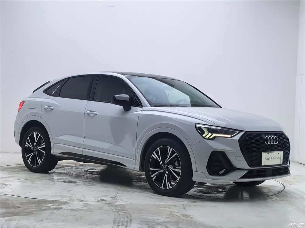 Audi Q3, 2022 4