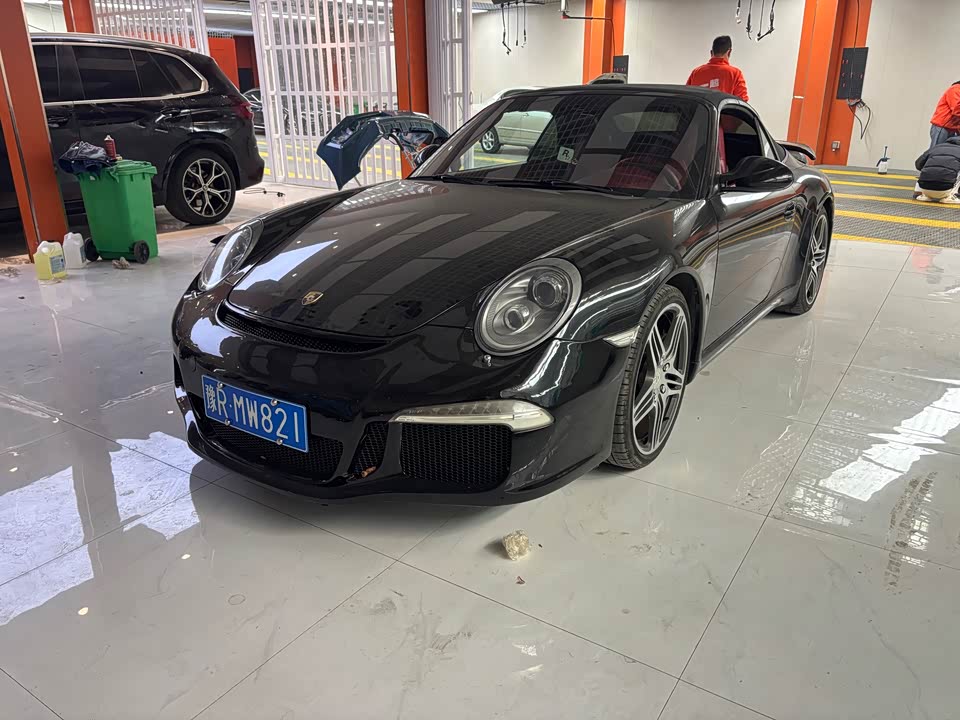 Porsche 911