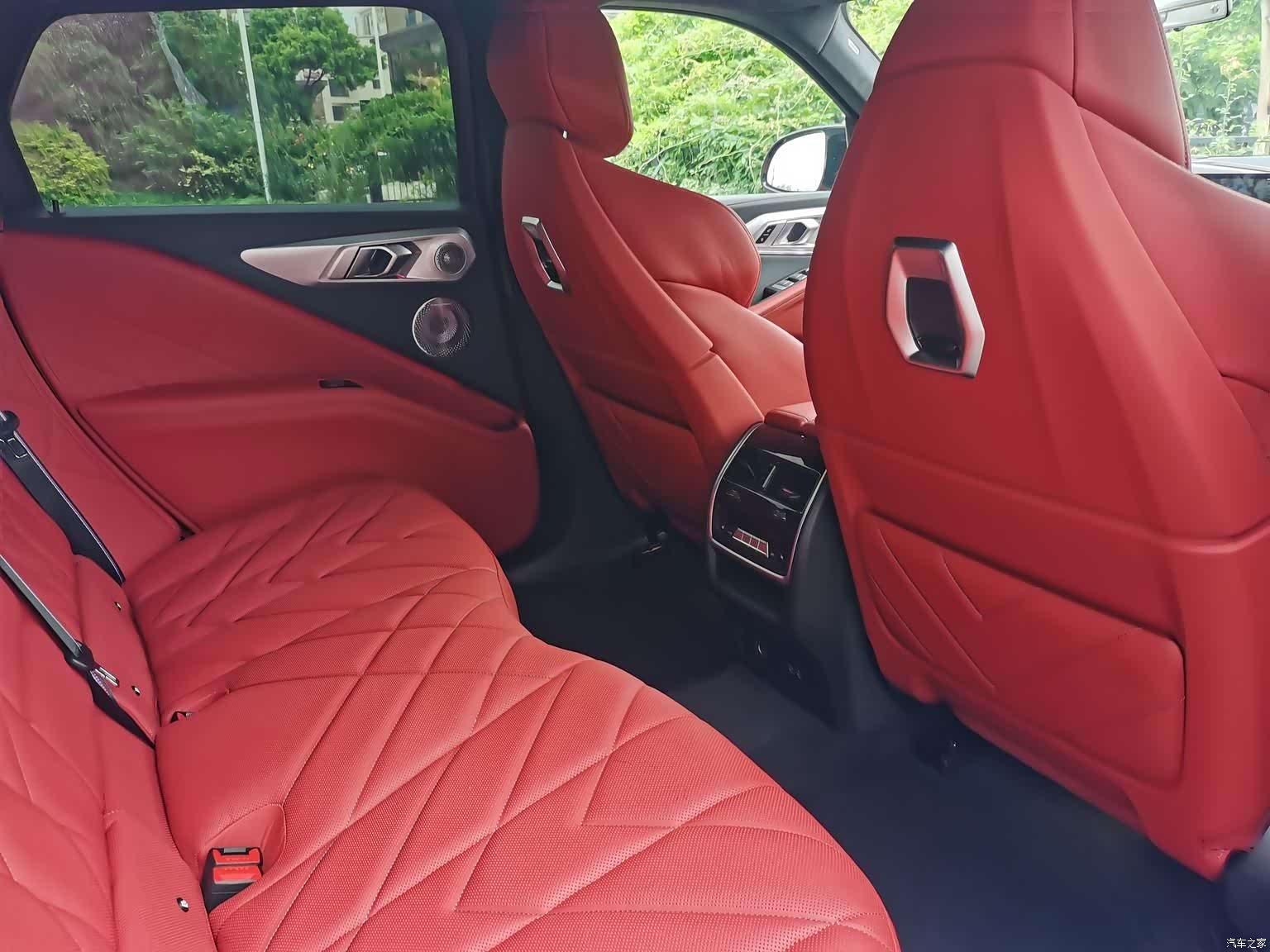 BMW XM, 2024 19