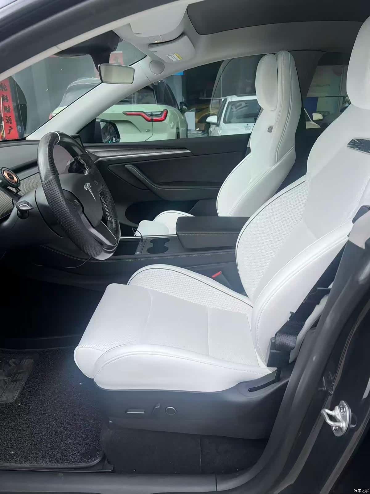 Tesla Model Y, 2022 4