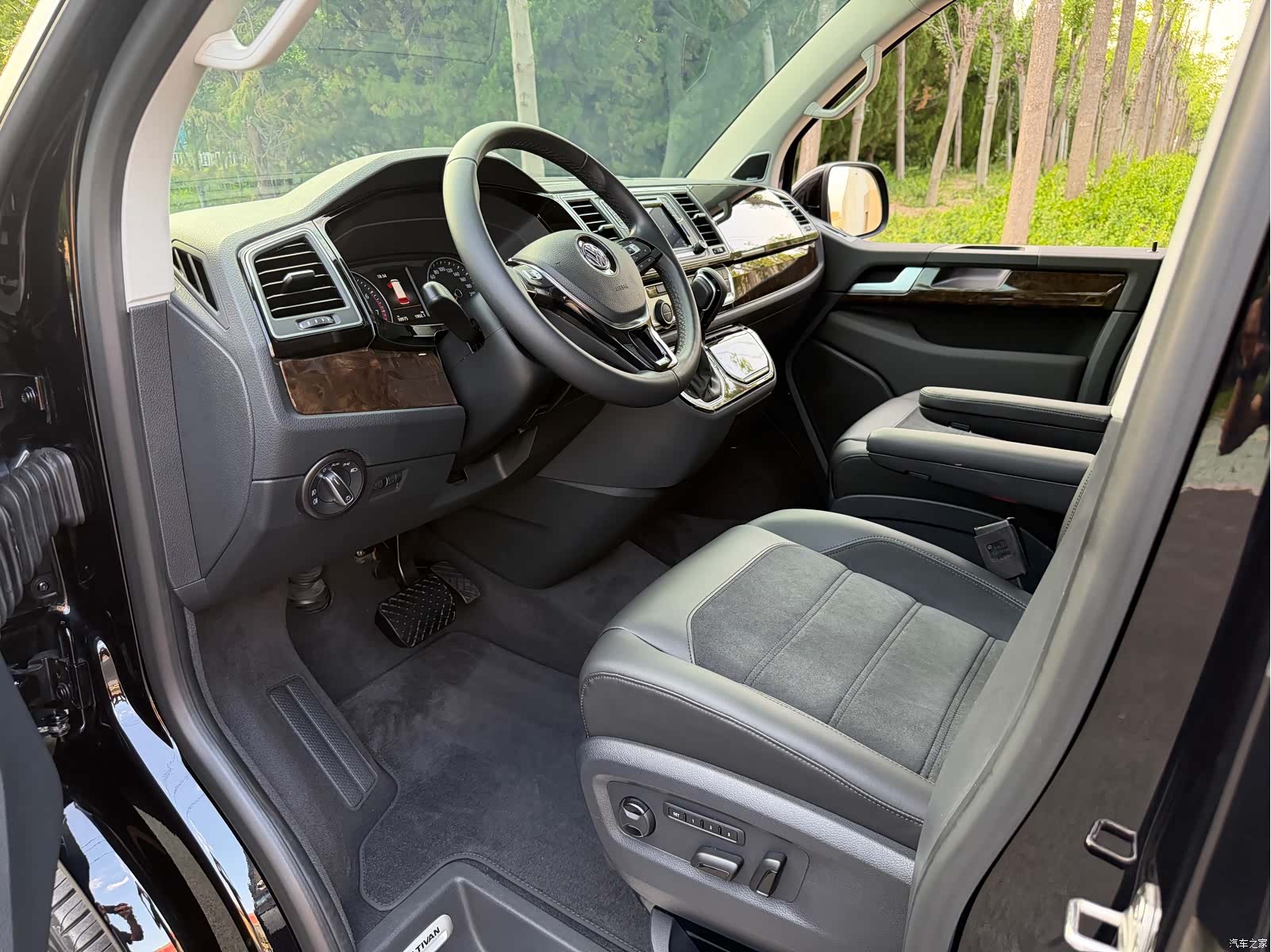 Volkswagen 7, 2020 14