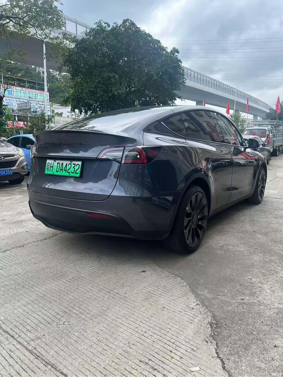 Tesla Model Y, 2022 все фото