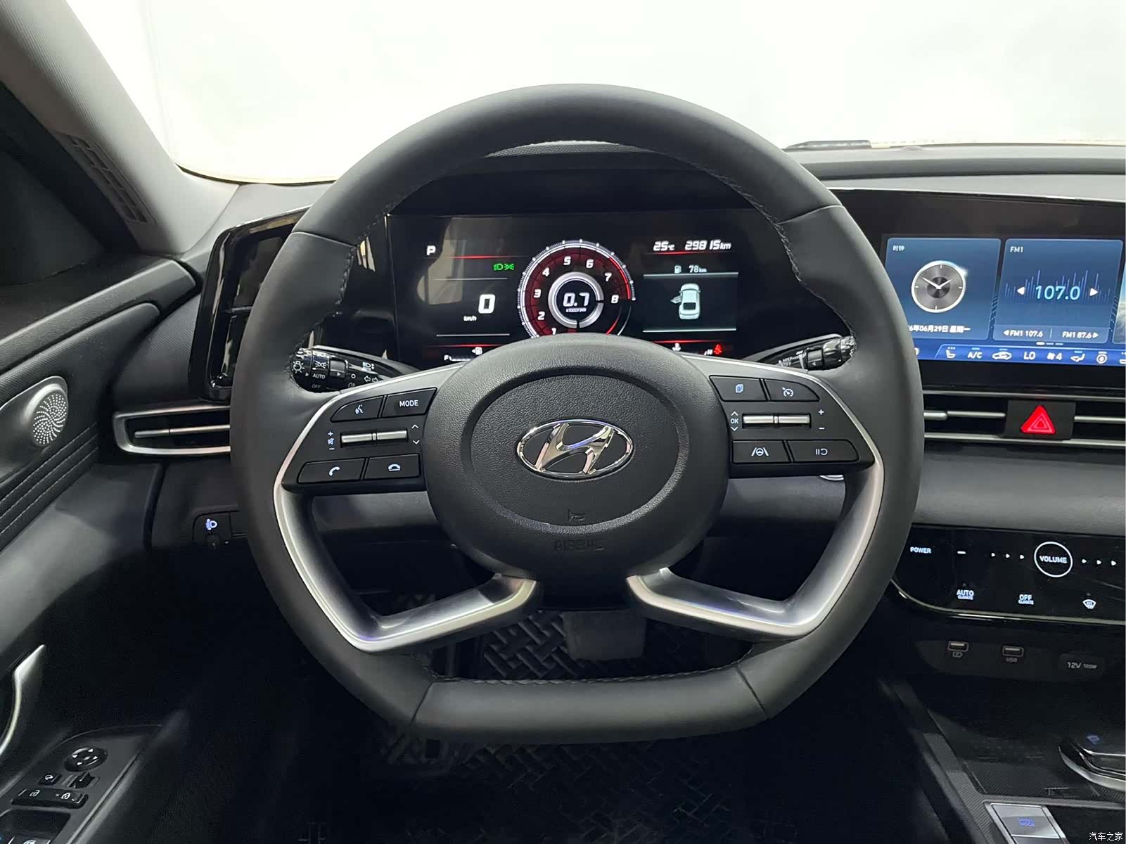 Hyundai Elantra, 2023 4