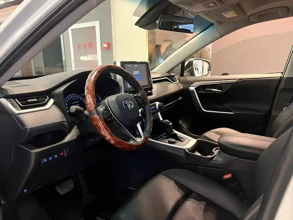 Toyota RAV4 Rongfang