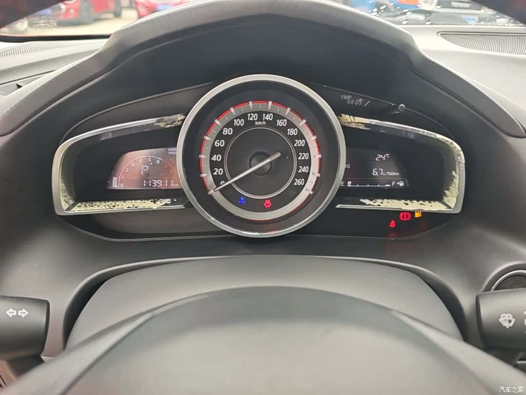 Mazda Mazda3, 2015 12